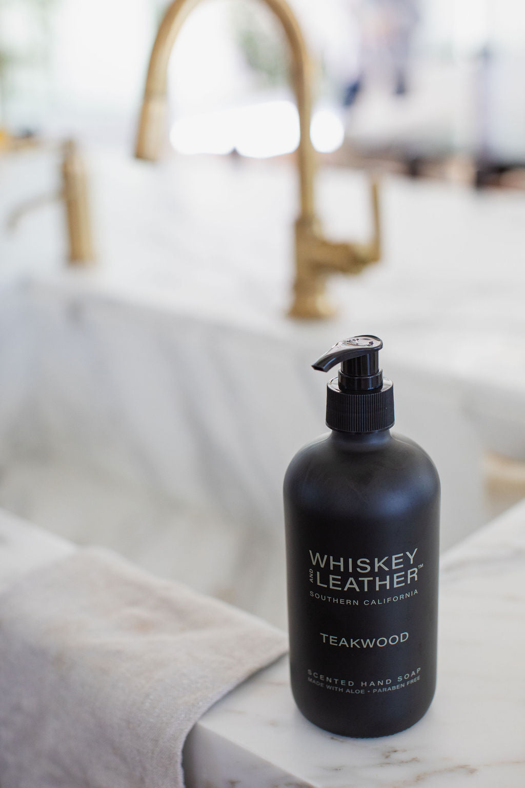 Nourishing Teakwood 15.7 oz Liquid Hand Soap