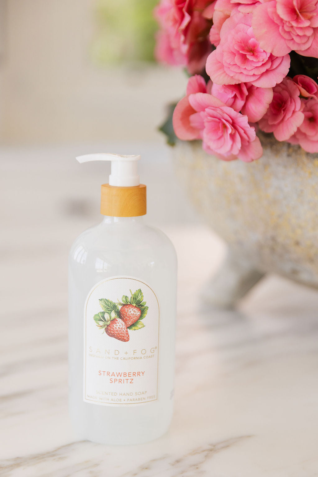 Nourishing Strawberry Spritz 15.7oz Liquid Hand Soap