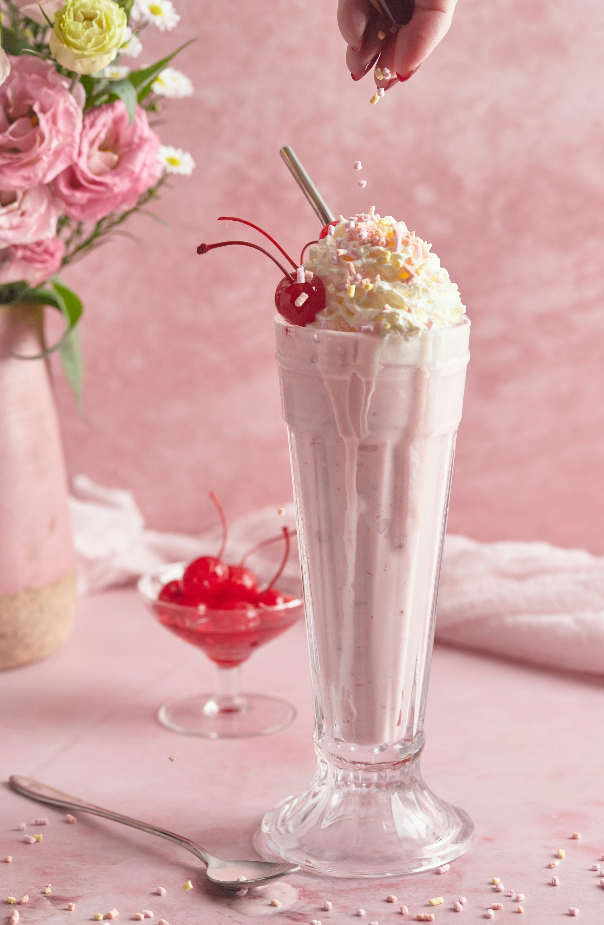 Premium Strawberry Shake 10 oz scented candle
